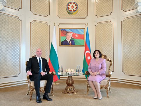 Spiker Bolqarıstan Xalq Məclisinin sədri ilə görüşdü