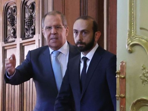 Lavrov Mirzoyana ZƏNG ETDİ 