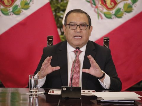 Baş nazir istefa verdi