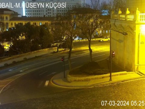 Bakının mərkəzində bağlı olan yol açıldı - FOTO