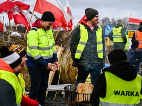 Ukrayna-Polşa sərhədində 2300 yük maşını gözləyir
