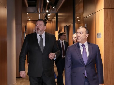 Rusiyanın daha bir naziri Azərbaycana GƏLDİ
