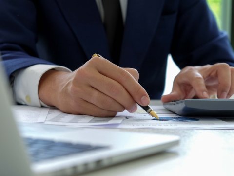 Maliyyə Nazirliyi ötən il 59 vəzifəli şəxsi cərimələyib