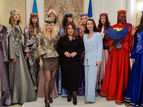 Parisdə Qarabağın milli geyimləri nümayiş olundu - FOTO