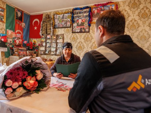 “AzerGold” 8 Mart münasibətilə şəhid analarını təbrik etdi
