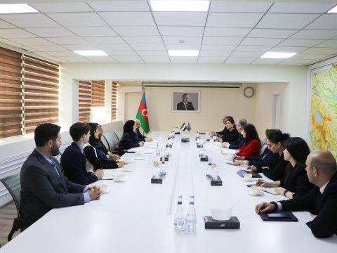 Muxtar Babayev ərəb nazirlə görüşüb