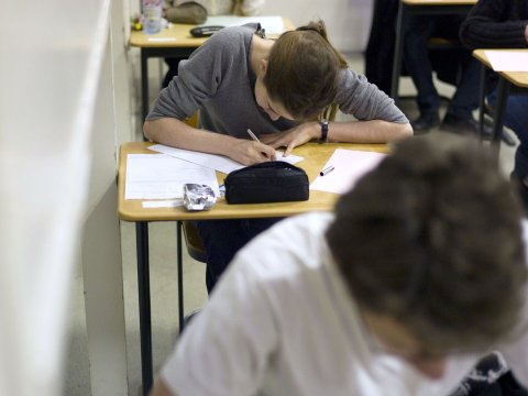 53 mindən çox şagird imtahan verib - YENİLƏNİB