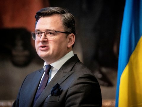 Ukrayna ağ bayraq qaldırmayacaq - Kuleba