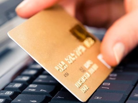 Vətəndaşın bank kartından oğurluq edildi
