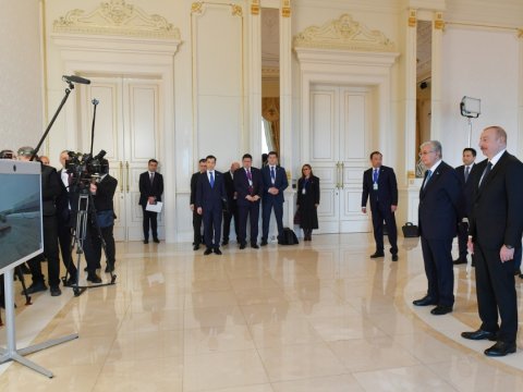 Prezidentlər Çindən Bakıya konteyner qatarının gəlişini izlədilər - FOTOLAR