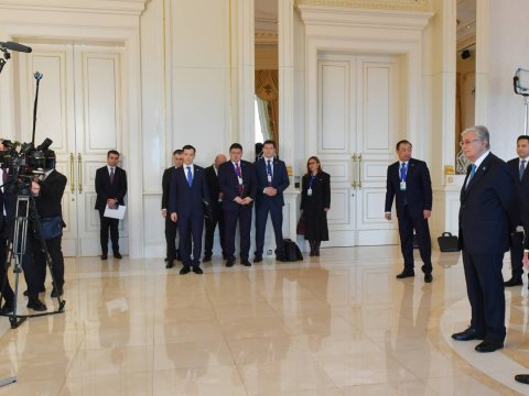 Konteyner qatarının Azərbaycana çatdırılması münasibətilə telekörpü - FOTO