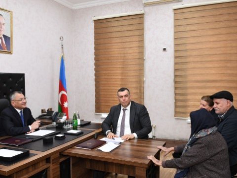 Komitə sədri vətəndaşların növbəti qəbulunu keçirib - FOTOLAR