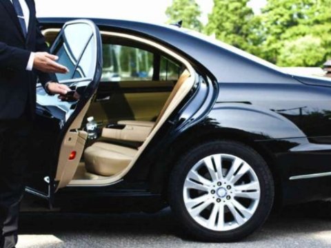 Elm və Təhsil Nazirliyinin xidməti maşınlarının sayı azaldıldı