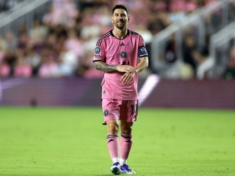Messi zədələndi