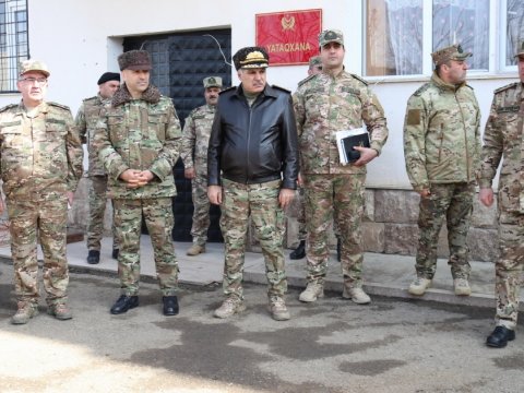 Xanlar Vəliyev Şuşa və Xankəndidə hərbçilərlə görüşdü - FOTO