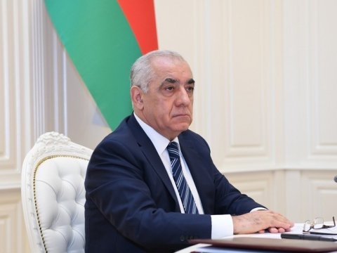 Əli Əsədov təhlükəli binalarla bağlı görülən işlərdən danışdı