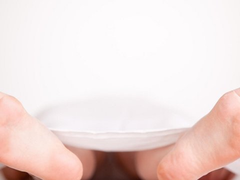 Üzərinə beton plitə aşan 47 yaşlı kişi öldü