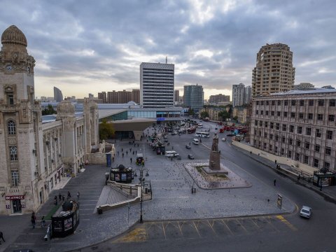 “28 May” metrosunun ətrafı ilə bağlı QƏRAR VERİLDİ