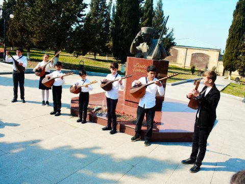 Dədə Şəmşir doğum günündə yad edildi - FOTOLAR