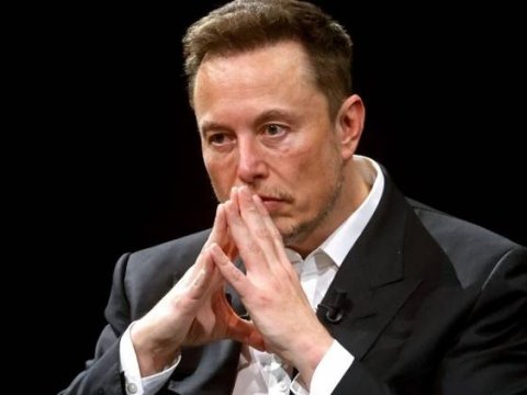 İlon Mask məşhur agentliyi dünyanın ən yalançı mediası adlandırdı