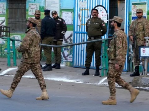 Pakistanda silahlı hücum - 7 əsgər öldü