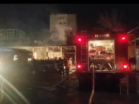 Avtomobil sexində YANĞIN