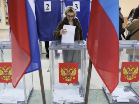 Rusiyada seçki məntəqələri BAĞLANDI