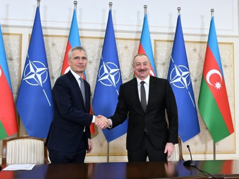 İlham Əliyev və NATO rəhbəri bəyanatlarla çıxış ediblər