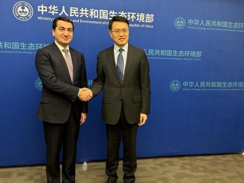 Hikmət Hacıyev çinli nazir müavini ilə görüşdü