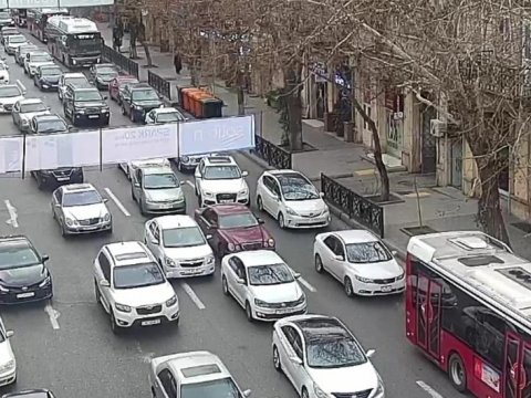 Paytaxtda tıxac olan yolların SİYAHISI