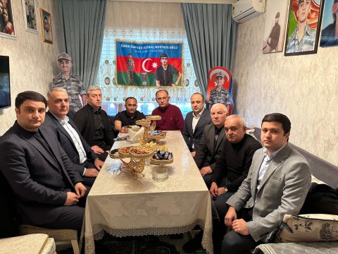 Kooperasiya Kollecinin rəhbərliyi şəhid ailəsini ziyarət edib - FOTO