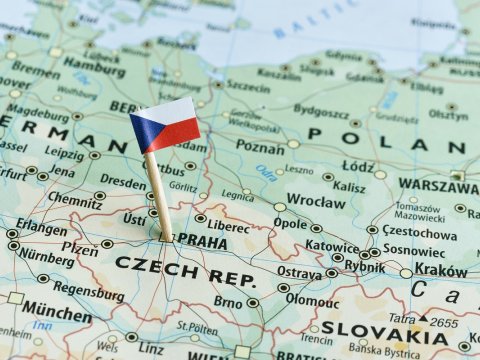 Çexiya Rusiyanın müttəfiqlərindən Ukrayna üçün mərmilər alır