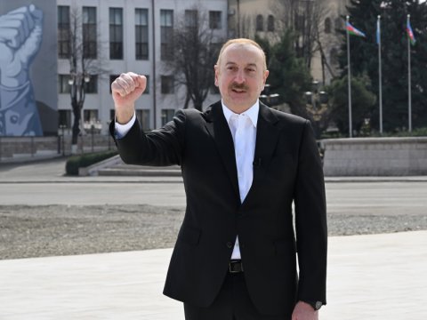 Biz siyasi cəhətdən heç kimdən asılı deyilik - Prezident