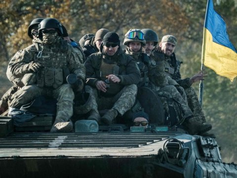 Ukrayna Müdafiə Qüvvələri Sumıda istehkamları GÜCLƏNDİRİR