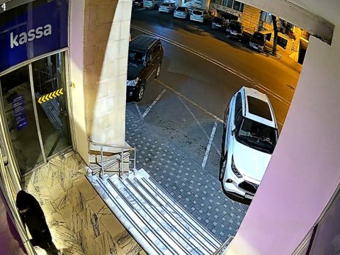 Bakıda keçmiş məhkum bank yarmaq istədi - VİDEO
