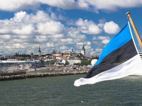 Estoniya Rusiya diplomatını ölkədən QOVUB
