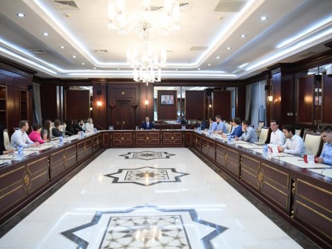 Amerikalı tələbələr Milli Məclisdə