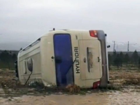 Bakıya gələn sərnişin avtobusu aşdı