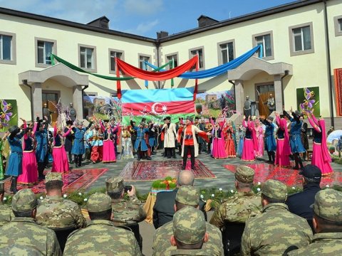 Hərbçilər Novruzu qeyd etdi - VİDEO