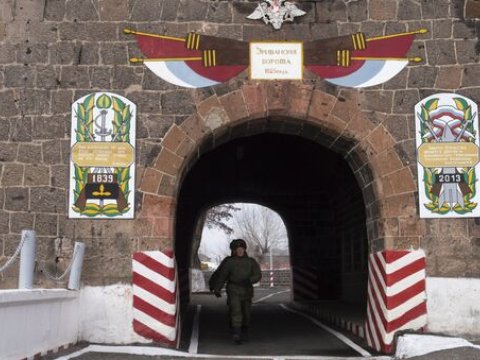 Rus əsgər Ermənistanda öldü