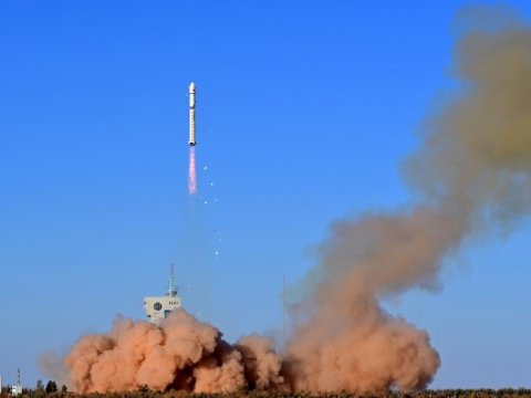 Çin orbitə bir neçə peyk göndərdi