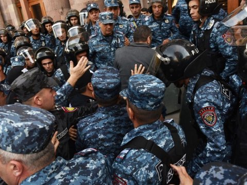 Ermənistanda iki müxalifətçi saxlanıldı