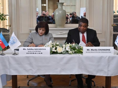 Sahibə Qafarova Cenevrədə saziş imzaladı