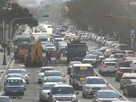 Bu yolda təmir işləri aparılır - Sürücülərin nəzərinə