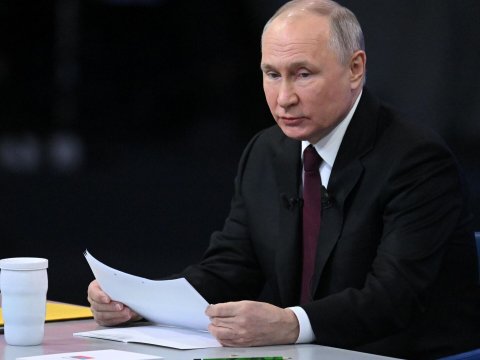 Rusiya öz maraqlarından çıxış etməlidir - Putin