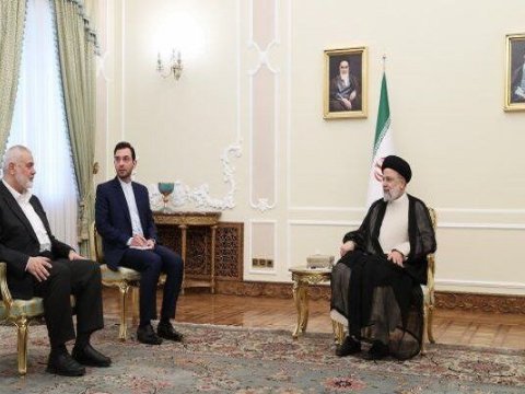 Rəisi HƏMAS lideri ilə görüşdü 