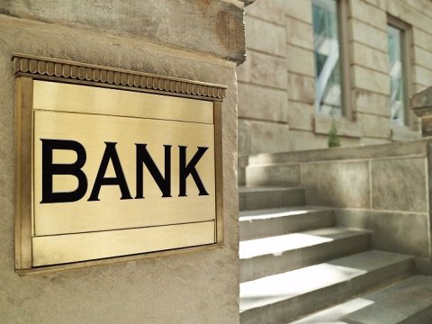 Azərbaycanda hansı banklar güvənlidir... - Deputat problem yaşadığı bankın adını çəkdi