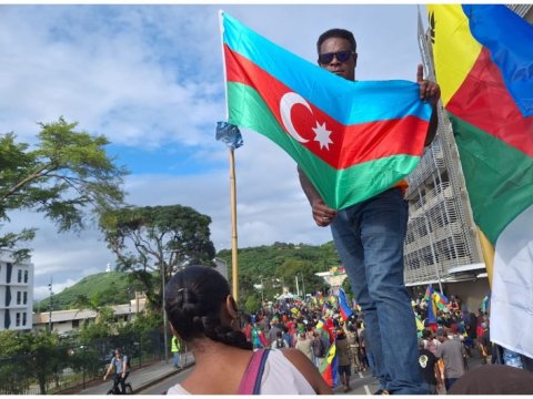 Fransa müstəmləkəçiliyinə qarşı növbəti etiraz aksiyası - FOTO