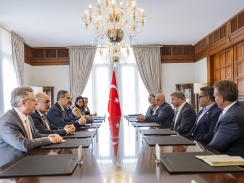 Hulusi Akardan Ermənistana mühüm MESAJ: Sülh əlini tutmalıdırlar