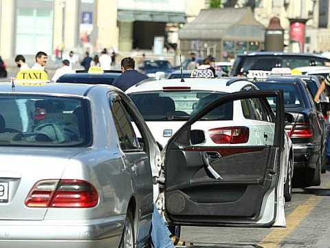 Yeni tələblər taksilərlə bağlı qıtlıq yaratmayacaq - Rəsmi AÇIQLAMA